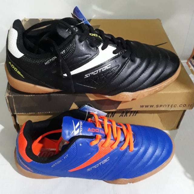 Sepatu futsal merk SPOTEC original