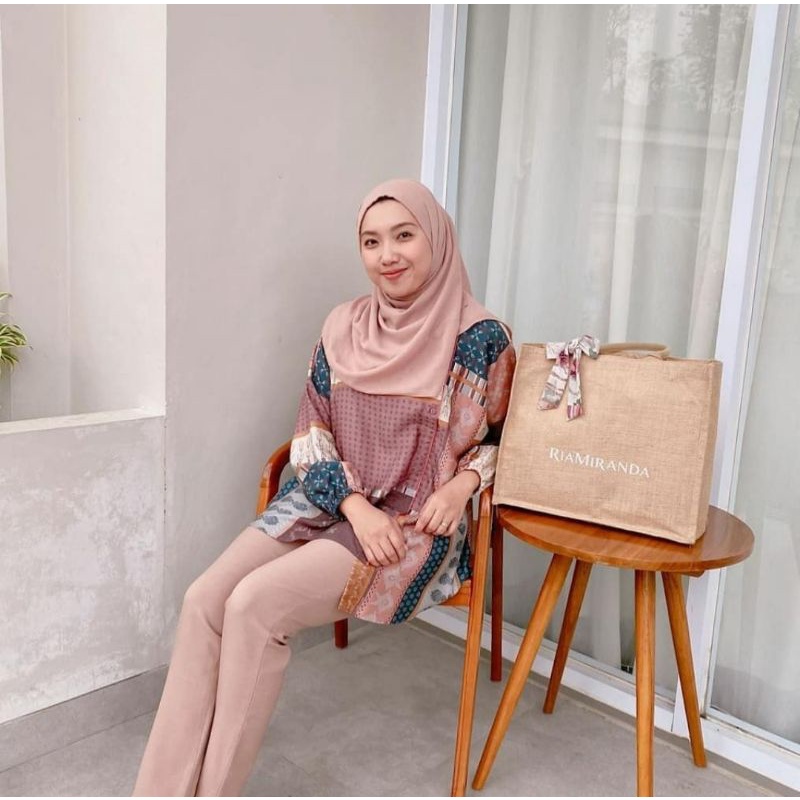 Preloved Maroon Printed Tamou Cottonink x Riamiranda