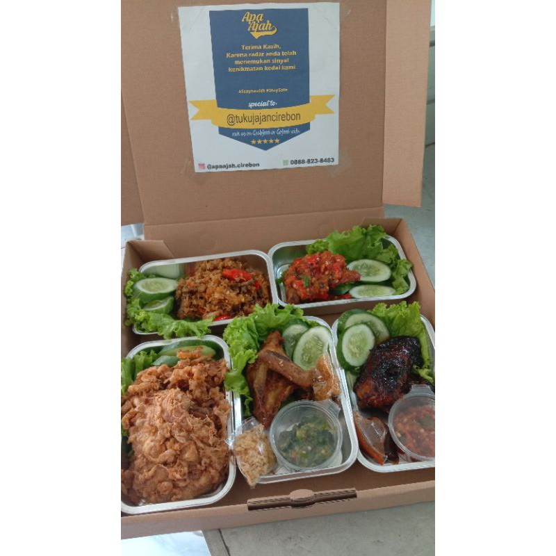 

CHICKEN IN THE BOX (FOOD HAMPERS)