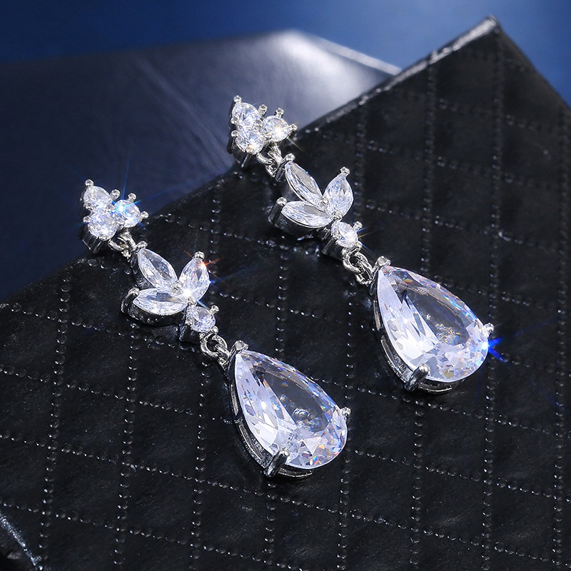 Anting Bentuk Water Drop Bahan Zirkon Gaya Korea Untuk Wanita