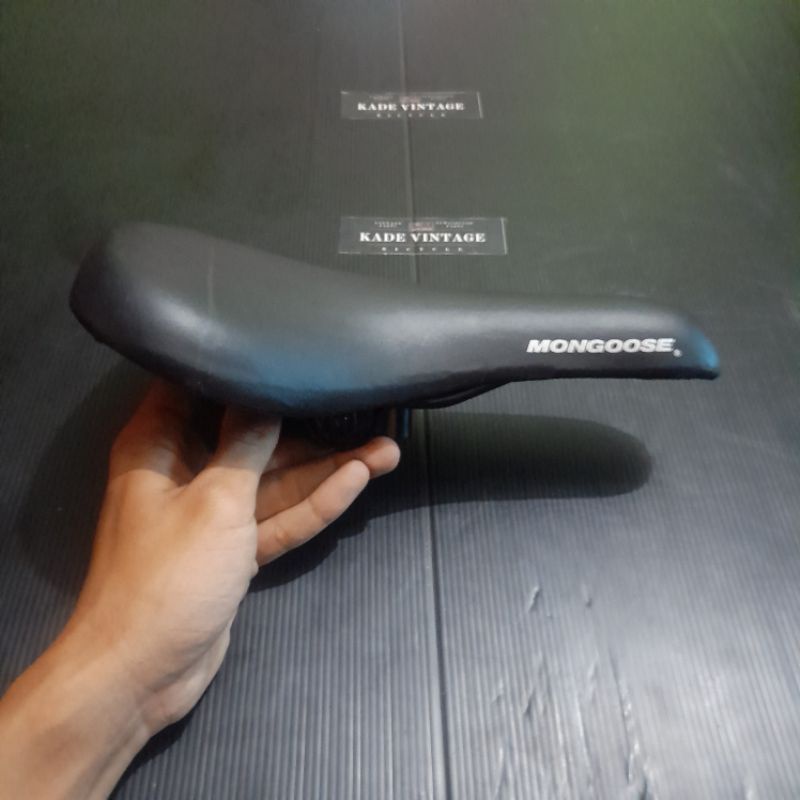 Saddle jok Mongoose by Velo vintage OLD school BMX balap jadul sadel OSBMX MTB