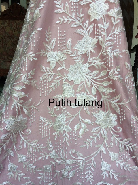 Kain tulle bordir merambat glitter