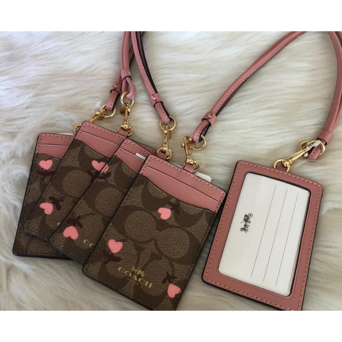 

Id Card - Gantungan Name Tag Coach Id Tag Lanyard Heart Floral Khaki Pink Multi
