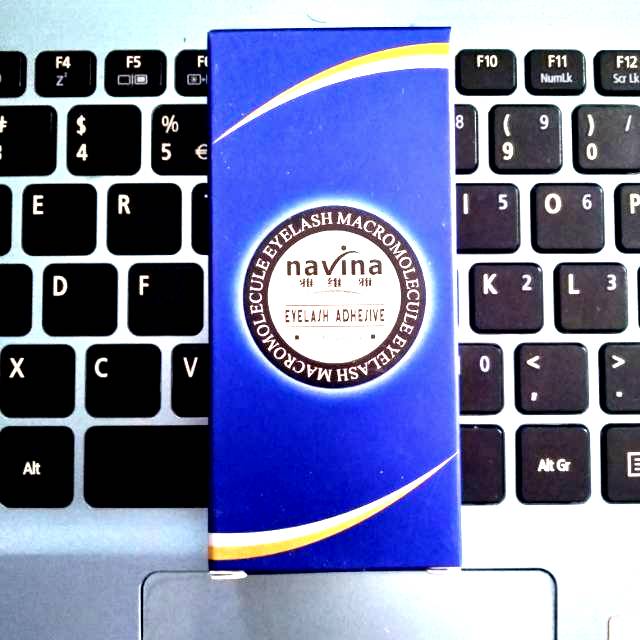 

Lem navina box biru