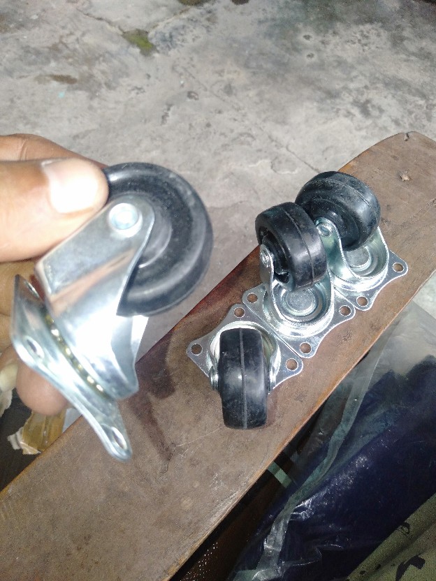 Roda Troli Lemari Koper Meja Karet Kecil 11/2 Inchi