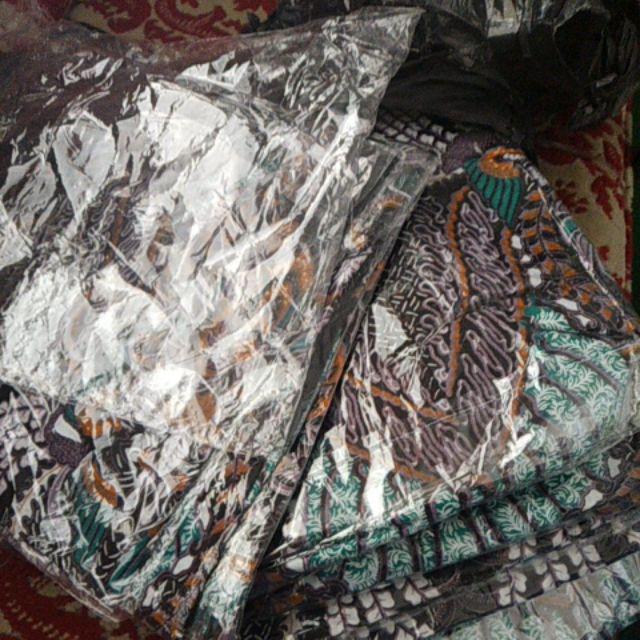 Maura Couple - Sania Ruffle Batik Couple