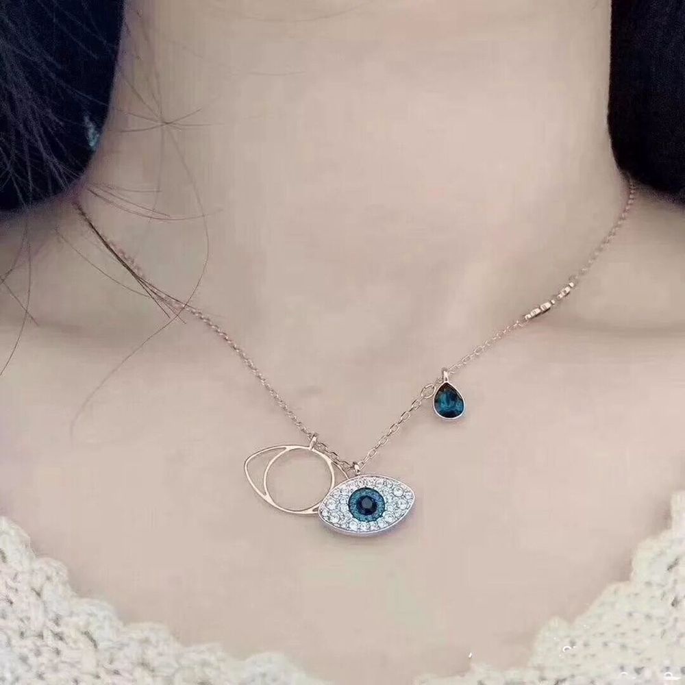 Needway  Sweet Diamond Chain Elegant Pendant Jewelry Devil's Eye Necklace Women Korean Jewelry Gift Alloy Retro Ins Female Clavicle Chain/Multicolor