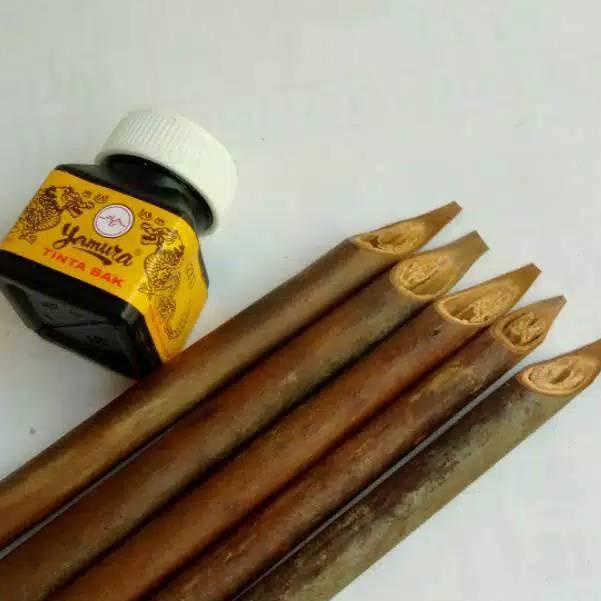 

Harga Bersahabat.. Pena handam kaligrafi 1 paket ,(15 pena + 1 tinta)