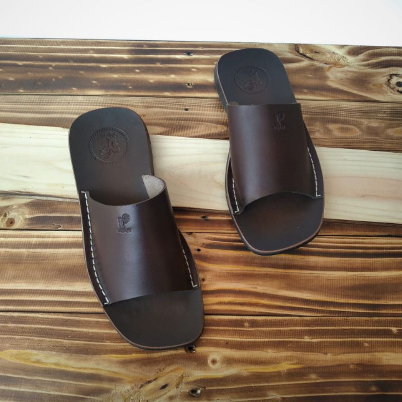 Sandal slop pria kulit asli original/sandal slide pria santai