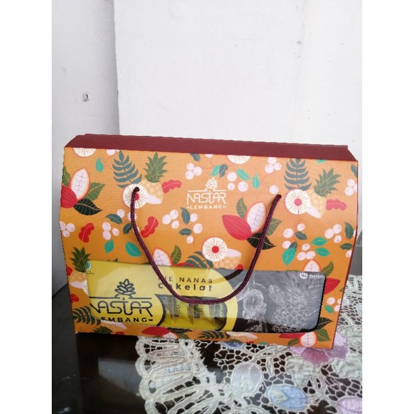 

hampers Nastar lembang plus snack by ina cookies