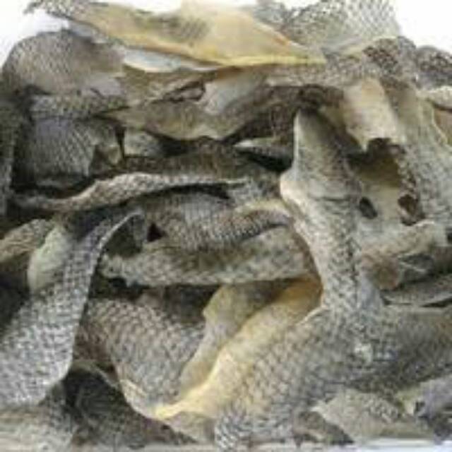 

Krupuk Kulit ikan kakap mentah