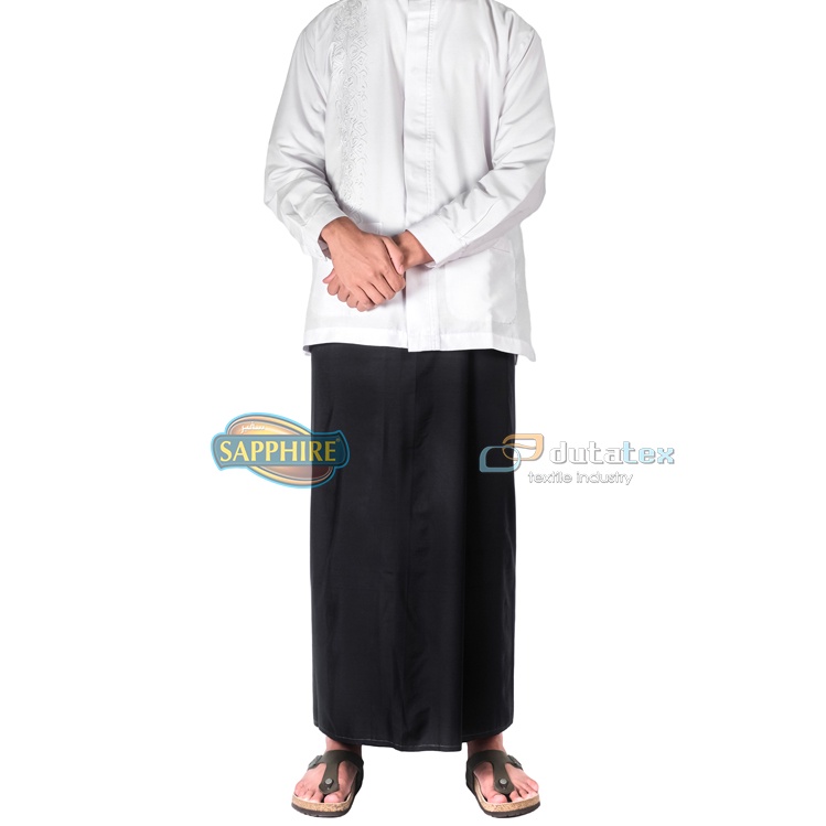 Sarung Tenun Sapphire Dewasa Polos Tumpal Hitam Putih