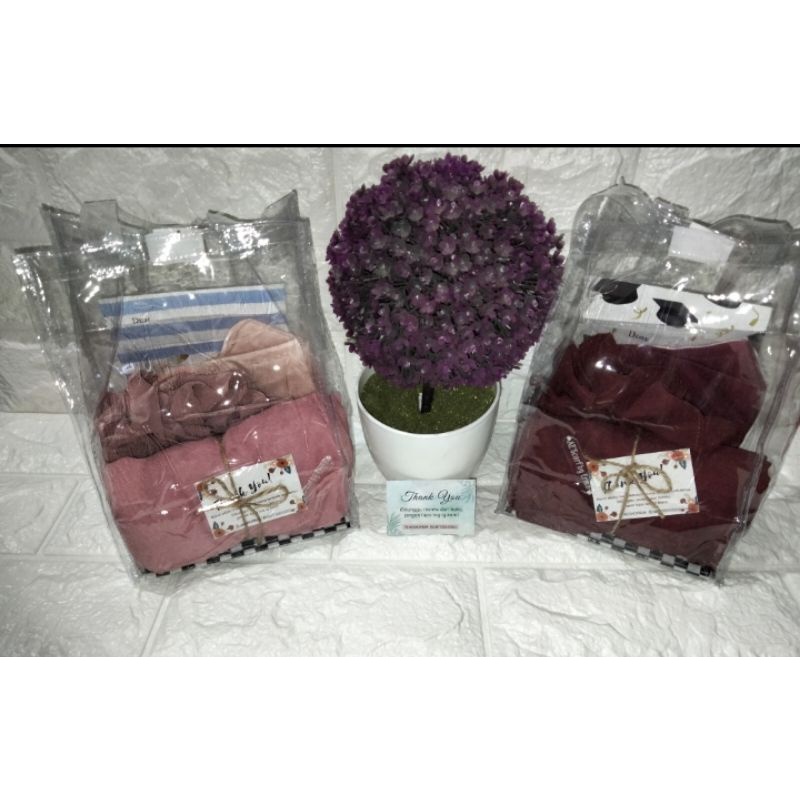 

GOODIE BAG HIJAB POLOS