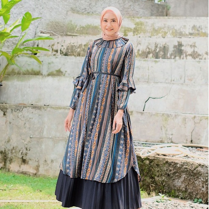 Agnia Midi Dress By Kienka ID
