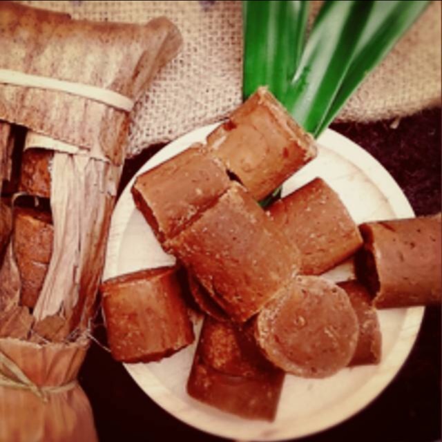 

Gula Aren Soka Saka Niro 1 kg Oleh-Oleh Asli Cemilan Kampung Makanan Khas Payakumbuh Padang kabau Jajanan Snack Kuliner Minang Kabau AX00