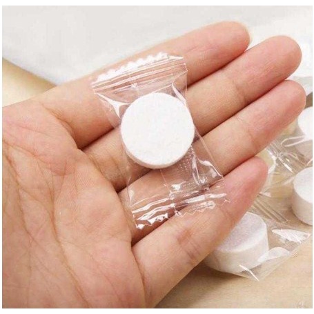 Tissue Handuk Mini Permen Travelling Liburan Kompres Towel Portable Tisu Wajah