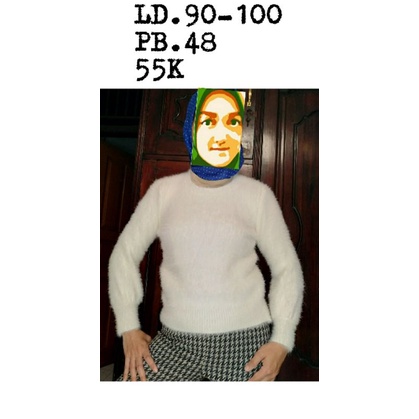 Sweater Bulu Lembut Broken White