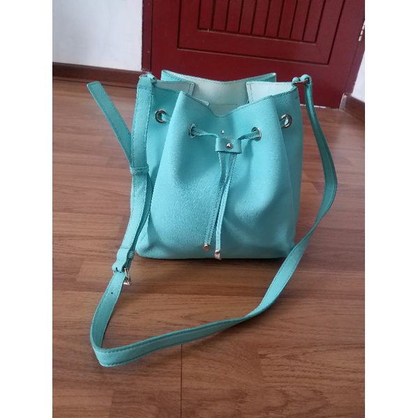 Sale Kate Spade serut sling bag preloved (nett)