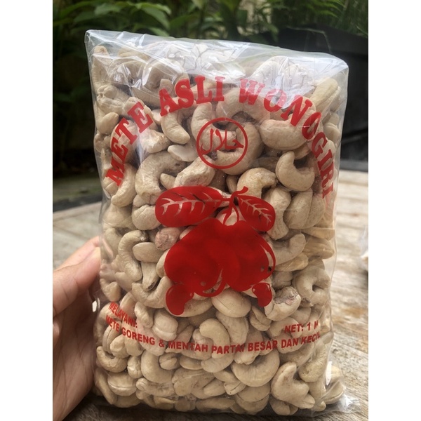 

Kacang Mede atau Kacang Mete Mentah 1 kg Asli Wonogiri