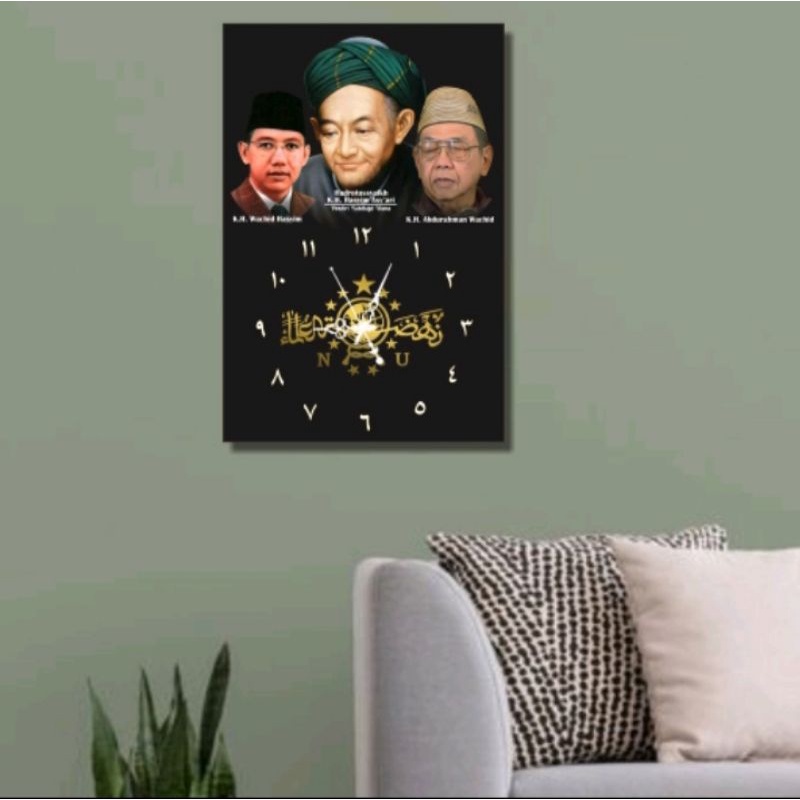 JAM DINDING LOGO NU DENGAN MBAH HASYIM GUS WAHID DAN GUSDUR