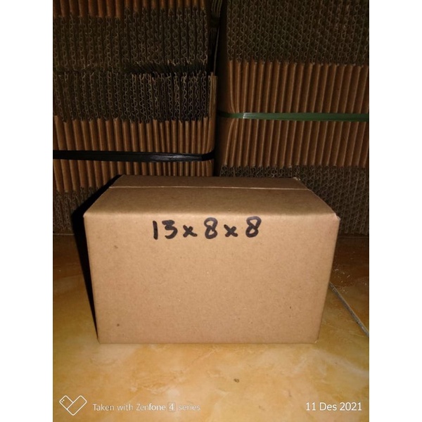 

Kardus Murah 13x8x8 cm Baru tebal polos luar dalam
