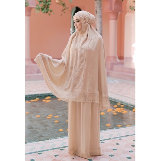 Buttonscarves Prayer Robe Lace