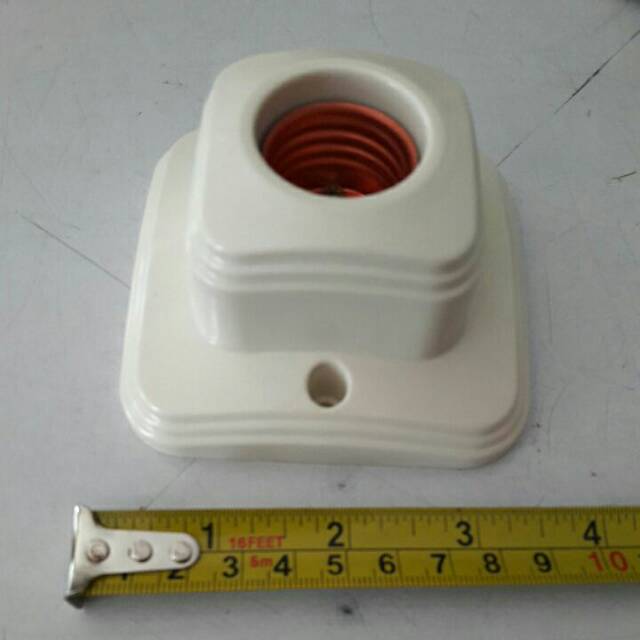 Fitting plafon. Fiting plafon. Fiting lampu vyba