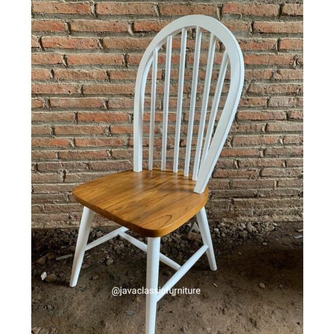 KURSI MAKAN BULAN JARI