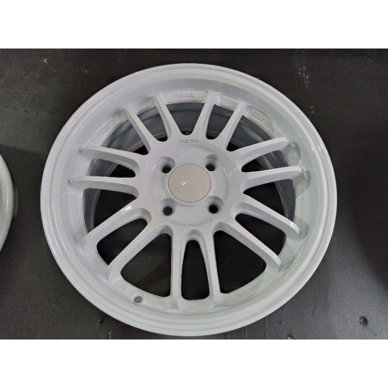 velg racing mobil