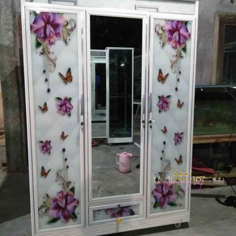 Lemari Pakaian Full Kaca Pintu 4 & Laci Motif Kupu-Kupu Alumunium