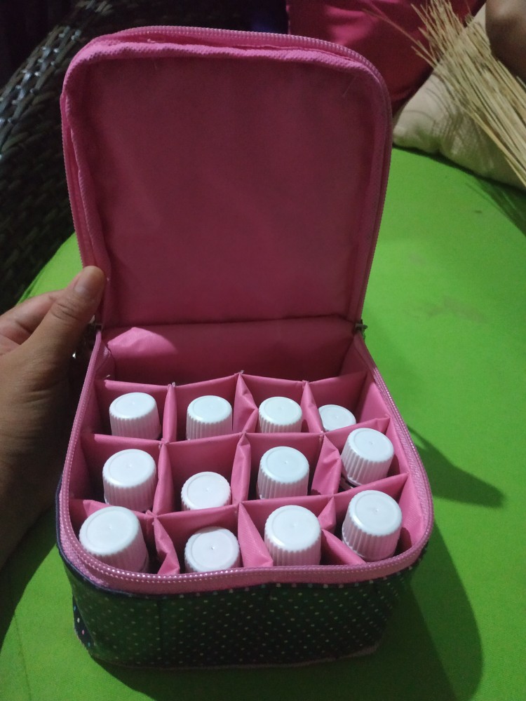 Essential Pouch Oil Bag Sekat Motif Polkadot Ready Stok