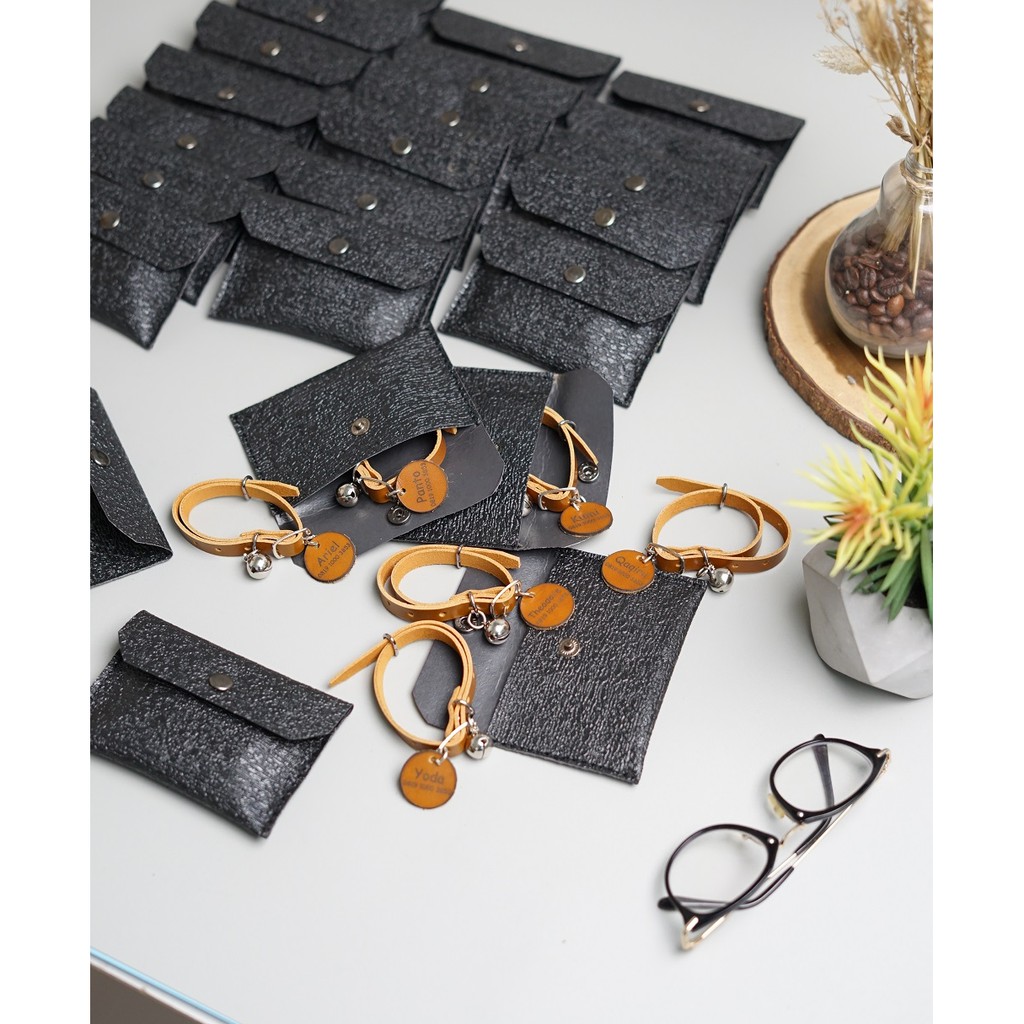 KALUNG KUCING KULIT - LIONTIN BULAT