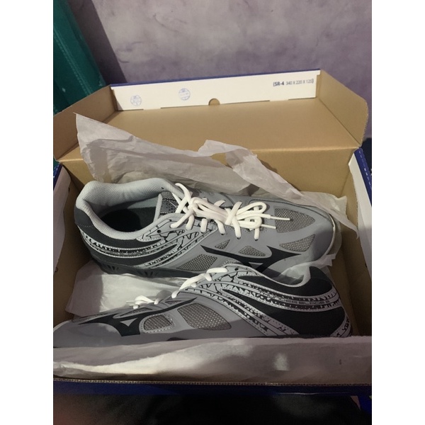 Sepatu Mizuno Thunder Blade 2