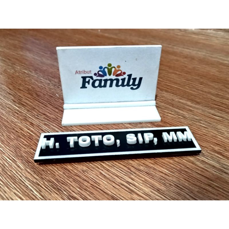 

Name Tag Timbul nama id card