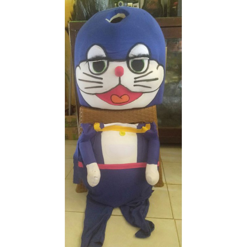 badut mampang doraemon