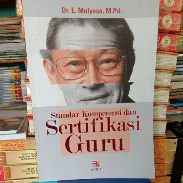 STANDAR KOMPETENSI DAN SERTIFIKASI GURU