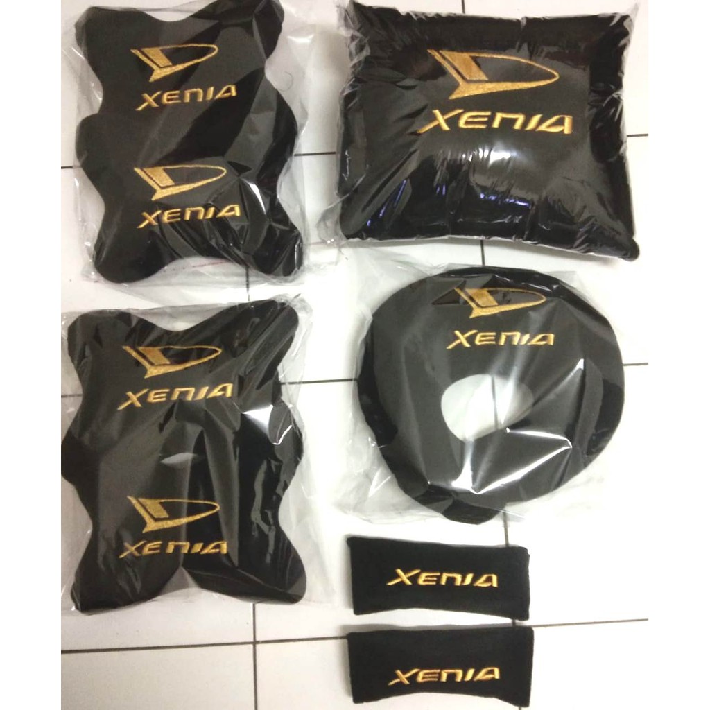 Daihatsu Xenia aksesoris interior mobil  headrest bantal mobil