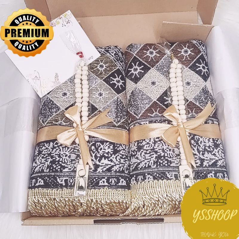 kado pernikahan premium ,hampers kado ulang tahun ,couple muslim sajadah gif box