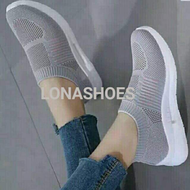 SLIP ON WANITA IMPORT ,TERLARIS,KASUAL,SNEAKER,KETS