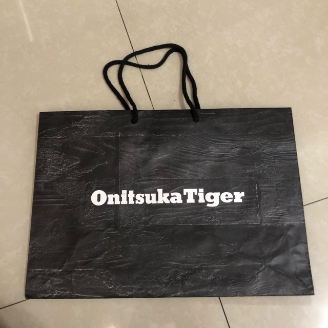 PAPER BAG ONITSUKA TIGER 40 x 28 cm 