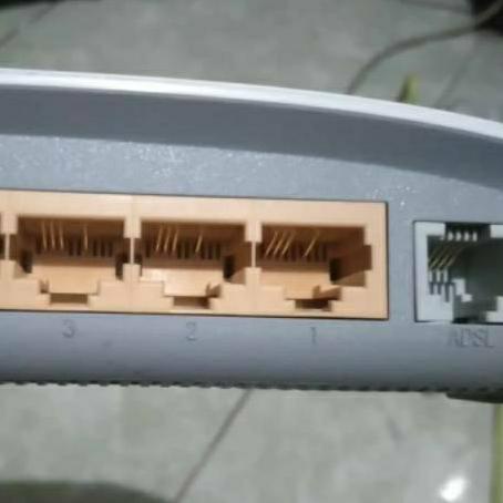 ➧ TPLINK TD 8961N ADSL MODEM ROUTER+ adaptor ♩