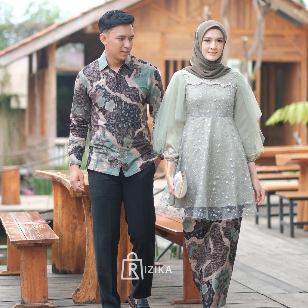 Kebaya Couple Modern Kebaya Wisuda Lamaran Baju Tunangan Batik Brukat Terbaru Baju Couple Pasangan Kondangan Terbaru 2022