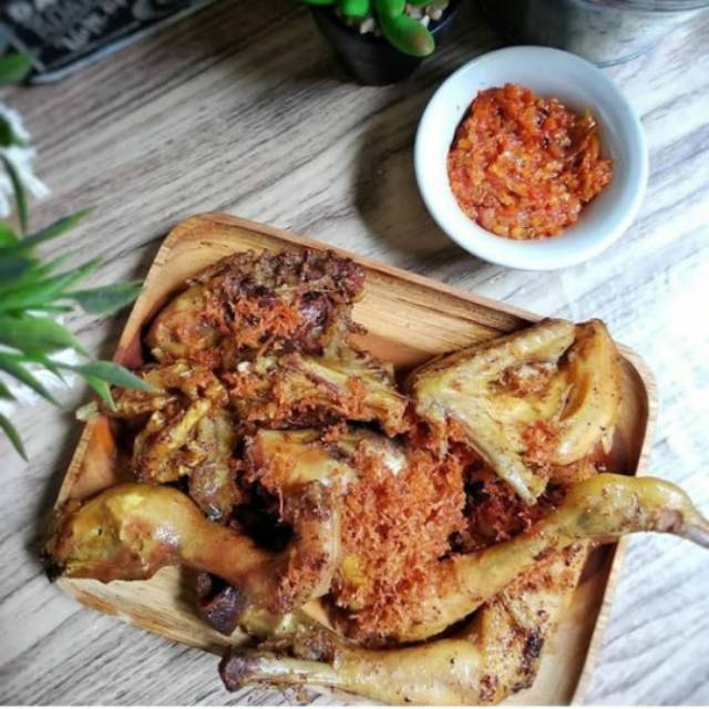 

AYAM PEJANTAN UNGKEP