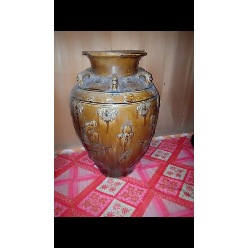 guci antik peninggalan