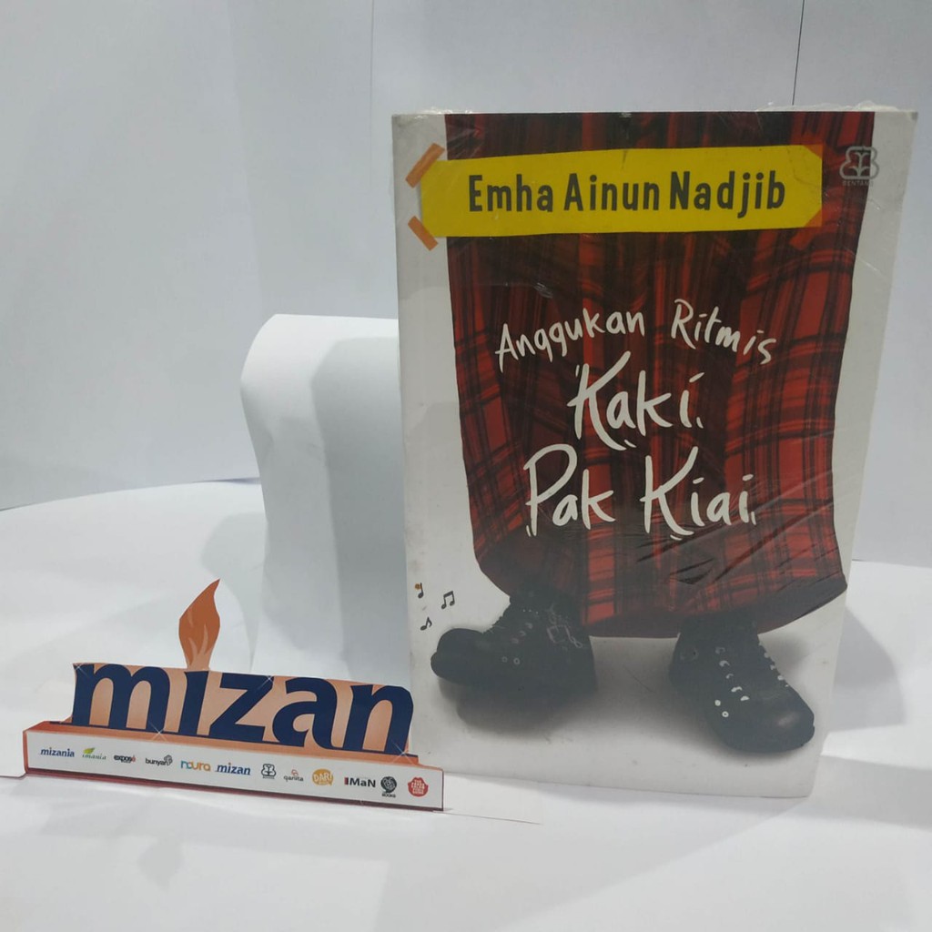 [Buku-BP] Anggukan Ritmis Kaki Pak Kiai - Emha Ainun Nadjib