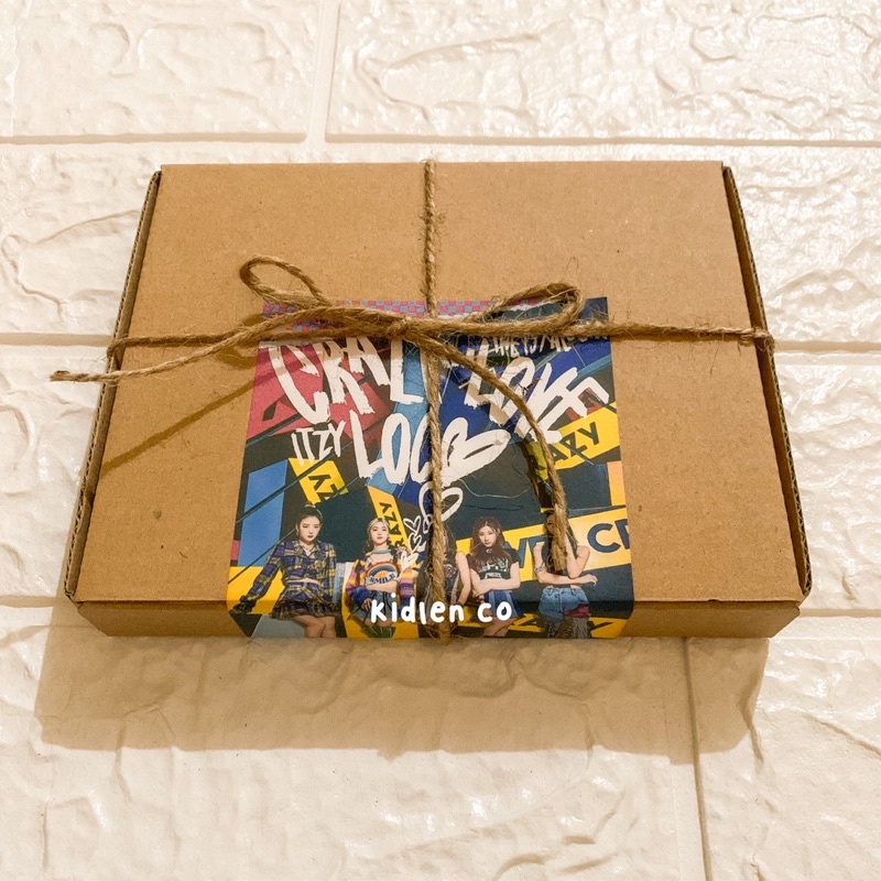 premium fankit itzy loco ver ♡ paket hemat fan kit crazy in love ♡ pas photo foto sticker stiker photocard photostrip polaroid bookmark mini cute gift hadiah kado ♡ grup yeji lia ryujin chaeryeong yuna