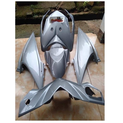 Pilox Diton Silver Metallic 8580 Cat Pilok Silfer Metalik 300ml Warna Perak Metalik Pilok Sepeda Motor Mobil Mesin Helm