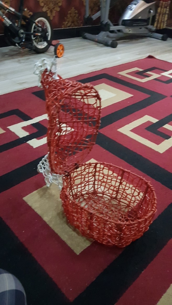 Keranjang Tempat Telur Bentuk Ayam Rotan Sintetis