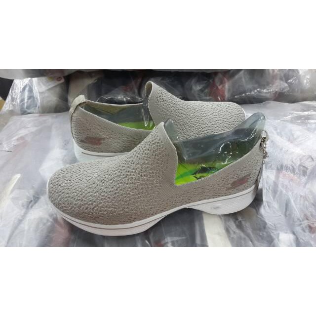 SKECHERS GOWALK4 WOMAN NÜ RESTOCK