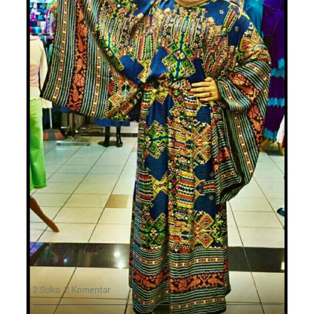 Preloved Kamilaa by Itang Yunasz bahan Saten